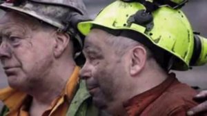 Погибшим шахтерам посвящается ,поет Геннадий Баже