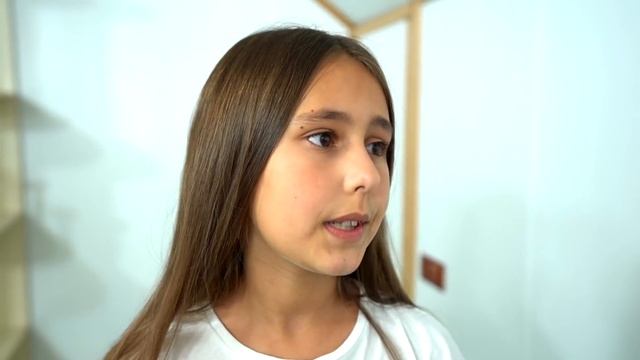Новенькая сделала Еву Изгоем! Одноклассники предали её? смотреть онлайн
