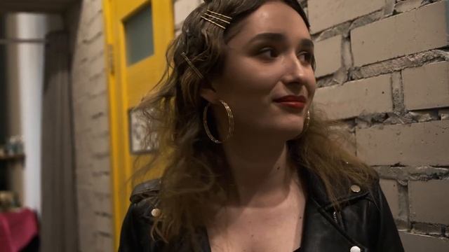 Необычная прическа для фотосессии от парикмахера Марии Beauty Stars смотреть онлайн