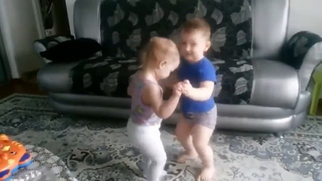 Детский "Тает лёд " прикол смотреть онлайн