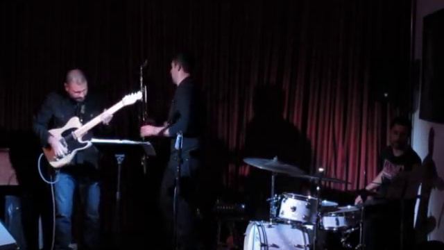 ADRIAN TERRAZAS TRIO JAZZATLAN 2012.MOV смотреть онлайн