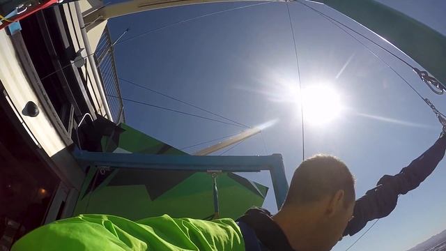 SKY JUMP AT THE STRAT LAS VEGAS - TERRIFYING!!! Travel Vlog смотреть онлайн