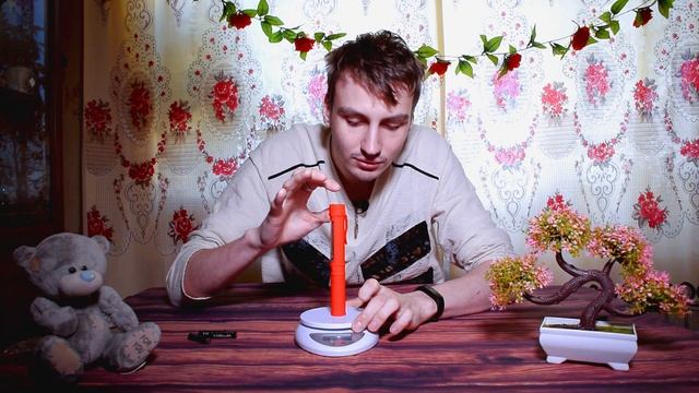 Универсальный фонарик с функцией ближнего и дальнего света, так ещё и с магнитом ? смотреть онлайн