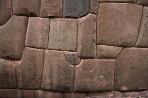 Полигональная кладка - дачные технологии