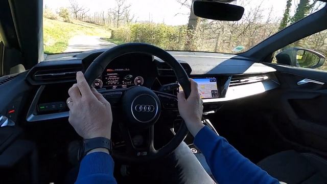 DOUBLE ESSAI "décalé": AUDI A3 TFSIe & Q3 Sportback TFSIe смотреть онлайн
