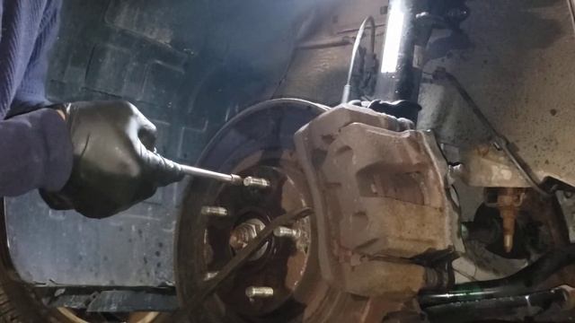 2011 Kia Optima front brake rotor tiny bolt removal February 10, 2021 смотреть онлайн