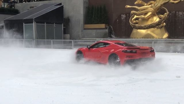 Corvette E-Ray AWD Donuts at Rockefeller Center Ice Rink смотреть онлайн
