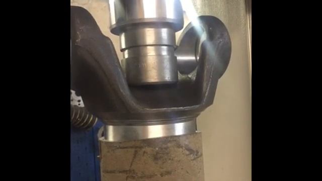 Карданный вал Scania. Ремонт и балансировка кардана. смотреть онлайн