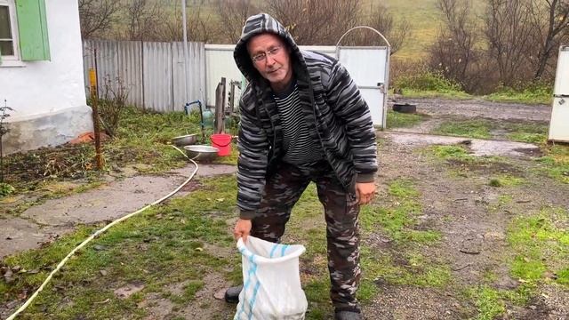 #465 Хутор без воды, прорвало трубу водопровода. Закупили сено смотреть онлайн