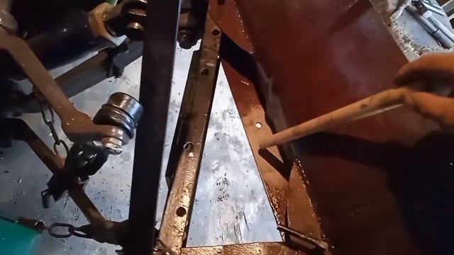 поворотный отвал, на заднюю навеску. смотреть онлайн