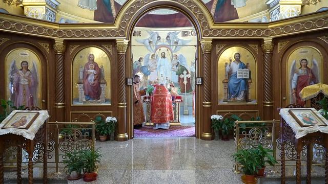 Прямая трансляция: Божественная литургия. Воскресенье 11 сентября 2022. смотреть онлайн