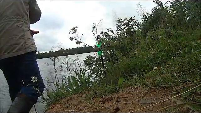 Закормочный кораблик с датчиком эхолота. смотреть онлайн