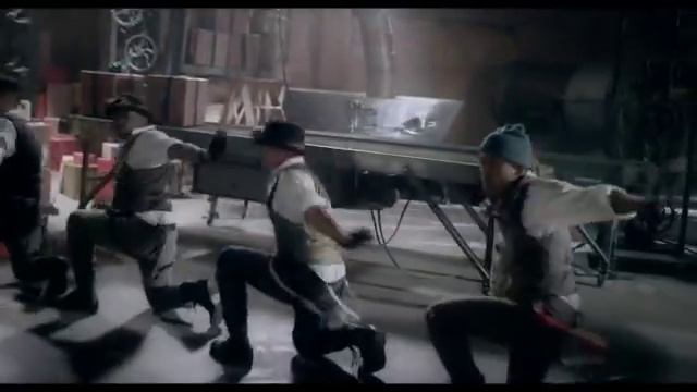 Soundtrack Arthur Christmas - Justin Bieber - Santa Clause is Coming to Town смотреть онлайн