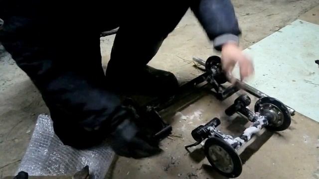 ЗАМЕНА ПРУЖИН В КАТКОВОЙ ПОДВЕСКЕ,МОТОБУКСА БУРЛАК!!!! смотреть онлайн
