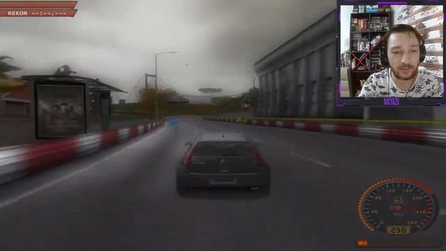 CİTROEN C4 ROBOT İSTANBUL TURU! смотреть онлайн