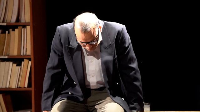 Solo play 'MookNayak' by Veteran actor Bajrang Bali Singh on Baba Ambedkar, directed by Arvind Gaur смотреть онлайн