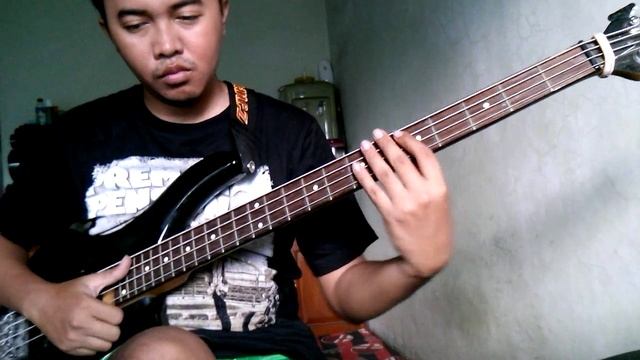 Practicing Level 42's 'Love Games' Intro with Jackson C20 Bass смотреть онлайн