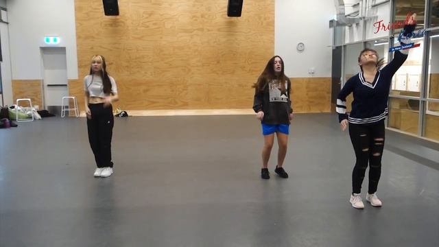 [Friends Of Korea VUW] STRAY KIDS - ‘GOD'S MENU’ K-Pop Dance Class смотреть онлайн