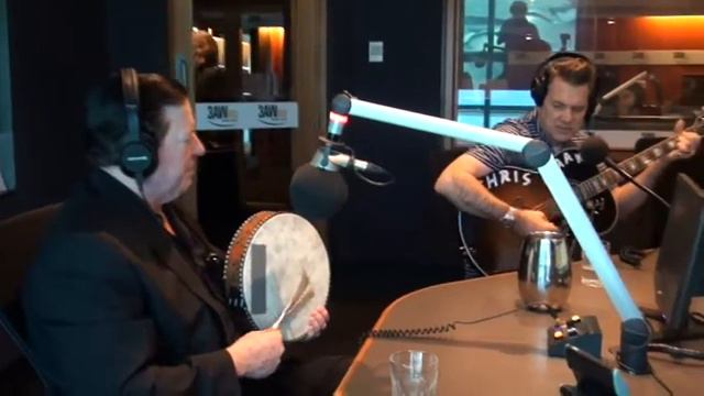 Chris Isaak sings for Denis Walter смотреть онлайн