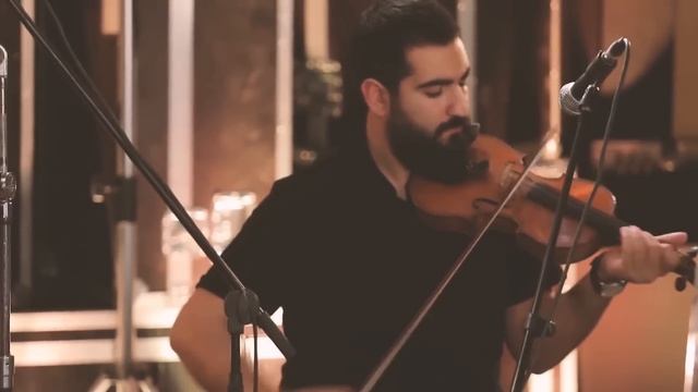 Ebru Gündeş - Yıkıla Yıkıla (Akustik)
