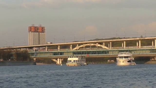Москва река 2 мая 2017 | Moscow river 2 may 2017 смотреть онлайн