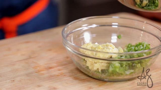 Andrew Zimmern Cooks: Ginger Scallion Oil
