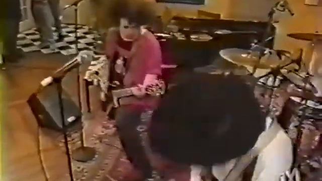 Melvins - "Revolve" - Live TV 1995 смотреть онлайн