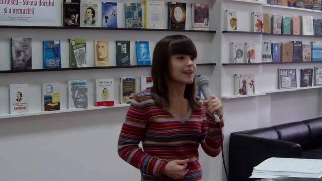 "Лучафэрул"(фрагмент) Михая Эминеску. Чтение и перевод Дианы Жалбэ смотреть онлайн