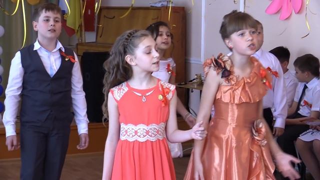 Школа №21 фрагмент выпускного 4 Б класса. смотреть онлайн