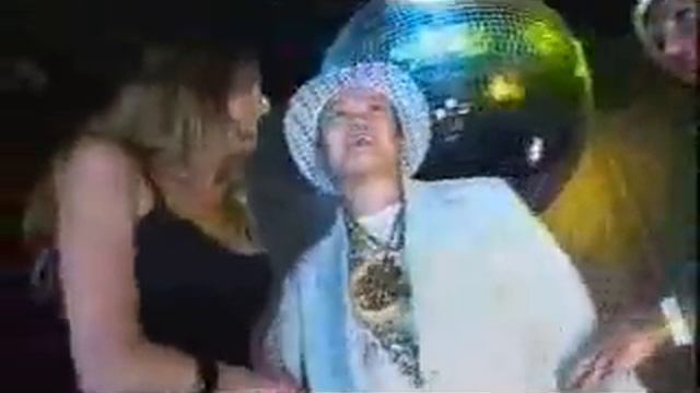 William Hung - She Bangs [Music Video] смотреть онлайн