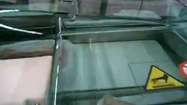 Упаковка на подложке в пищевую стретч-пленку. смотреть онлайн