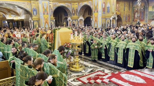 Всенощное Бдение в Почаевской Лавре смотреть онлайн
