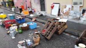 Блошиный рынок Франция. Редкие находки с барахолки.