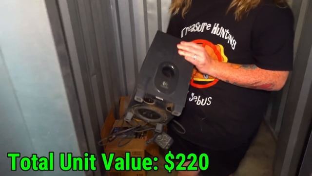 I Bought a Storage Unit That Belonged To a MARINE! смотреть онлайн