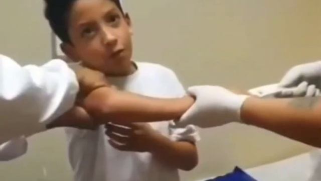 Как вправляют вывихи 16+ [How dislocations are corrected] смотреть онлайн