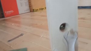 Как закрепить опорные столбы, балясины деревянной лестницы своими руками.