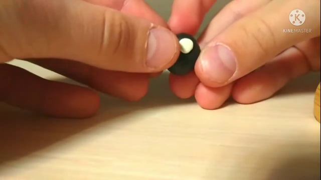 Лепим пчелу из пластилина