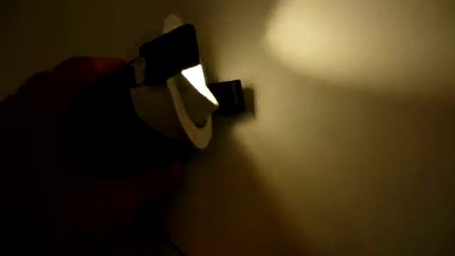 Встраиваемый светодиодный светильник направленного света серии EOS смотреть онлайн