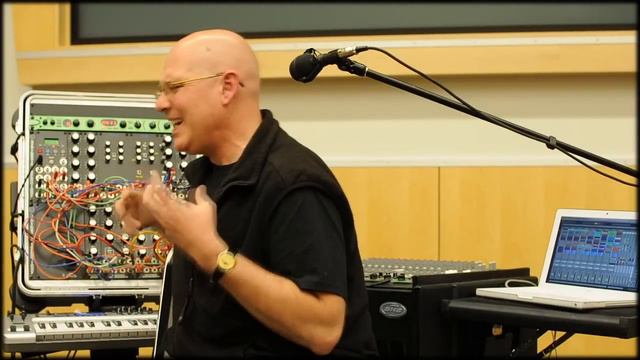 Robert Rich Discusses Modular Synths (Part 2) смотреть онлайн