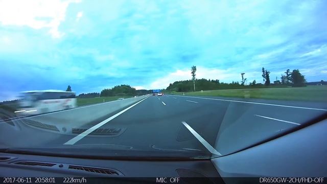 Opel Astra K 1.6 DI Turbo: 260 km/h (GPS-Data) on German Autobahn смотреть онлайн