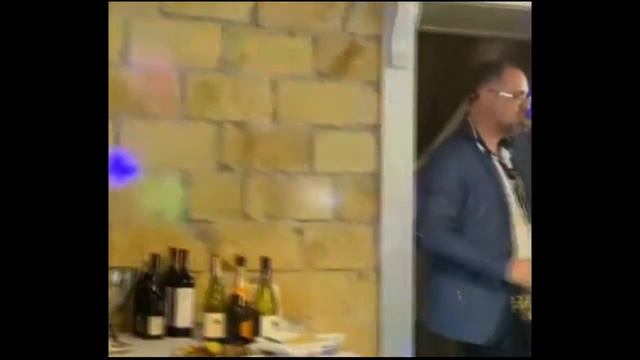 Невеличка нарізка зі свят)) смотреть онлайн