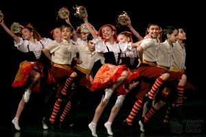 Итальянский танец "Тарантелла, Ансамбль Локтева". Italian dance "Tarantella, Ensemble Lokteva".
