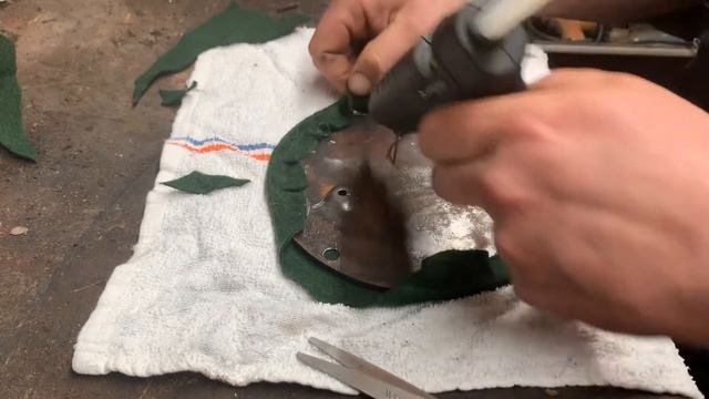 Replacing base felt on an antique fan смотреть онлайн