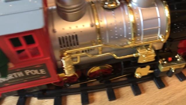 HELP! BAD ELF RIDES TRAIN (CRASH?) смотреть онлайн