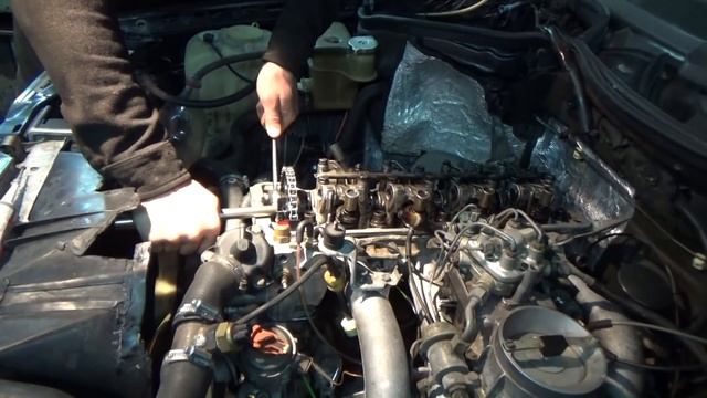 Пробило прокладку ГБЦ Мерседес W 124 230 Е ч №2. смотреть онлайн