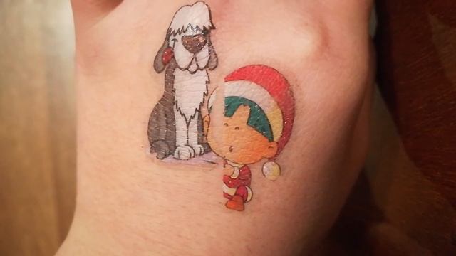 Это моя 2 и 3 татуировка со жвачки... смотреть онлайн