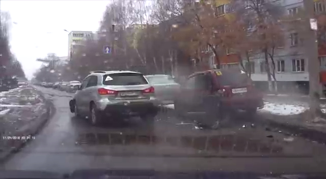 Погоня за юным гонщиком смотреть онлайн