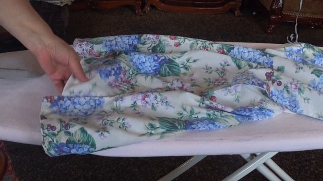 ШЬЕМ ЧЕХОЛ НА ГЛАДИЛЬНУЮ ДОСКУ\\\ SEW THE COVER ON THE IRONING BOARD - DIY смотреть онлайн