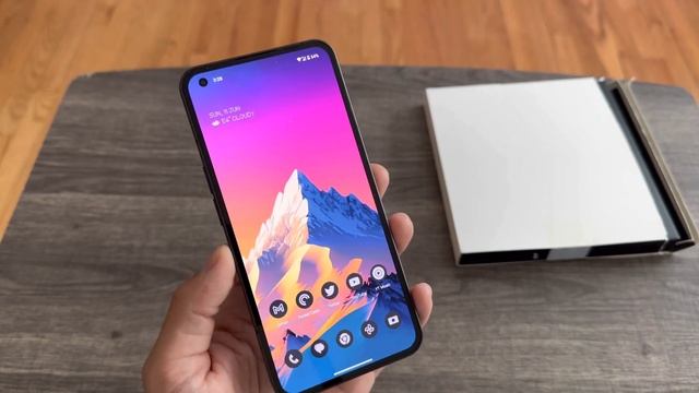 Nothing Phone 1.. My only regret is I didn't get it sooner!! смотреть онлайн