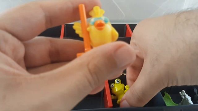 Обзор посылки от Олеси, часть 4. Много игрушек из киндера! смотреть онлайн
